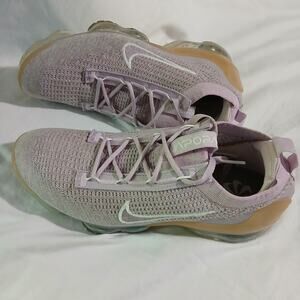 Nike Air VaporMax 2021 Flyknit Size 11 Light Arctic Pink Women's running